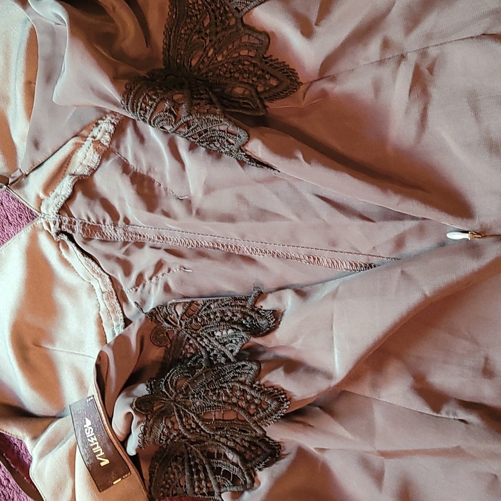 Romper - Picture 4 of 4